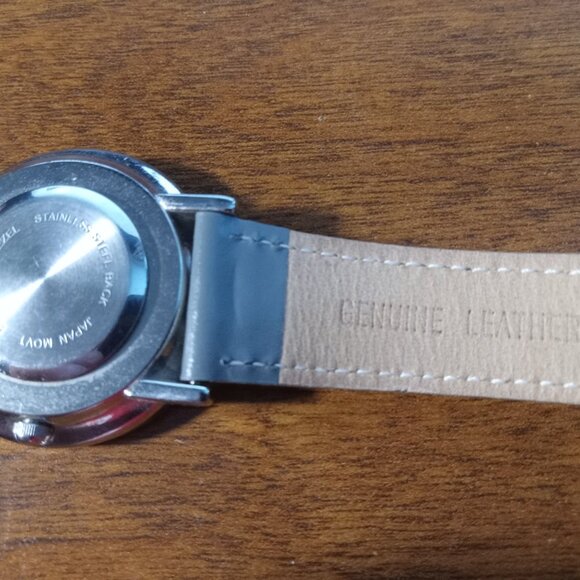 Vera Bradley Ladies Watch - Picture 3 of 9